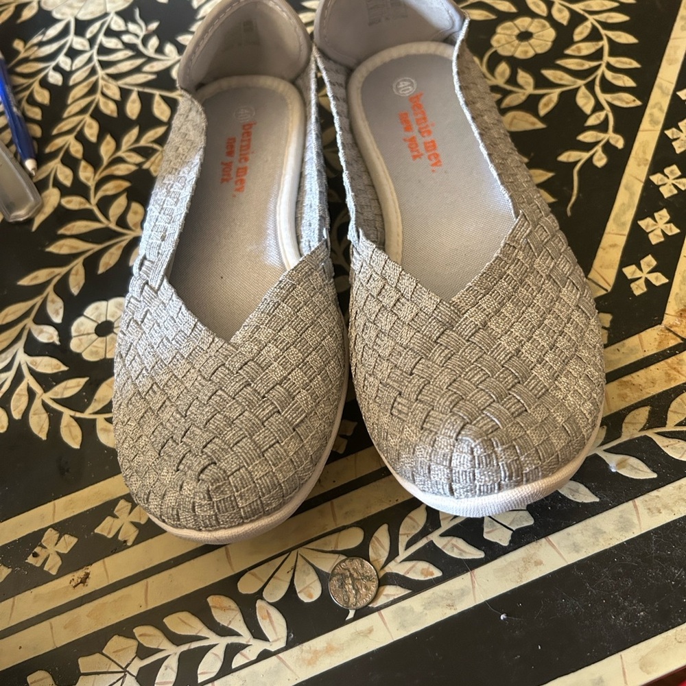 Grey Berne Mev brand new woven flats size 9.